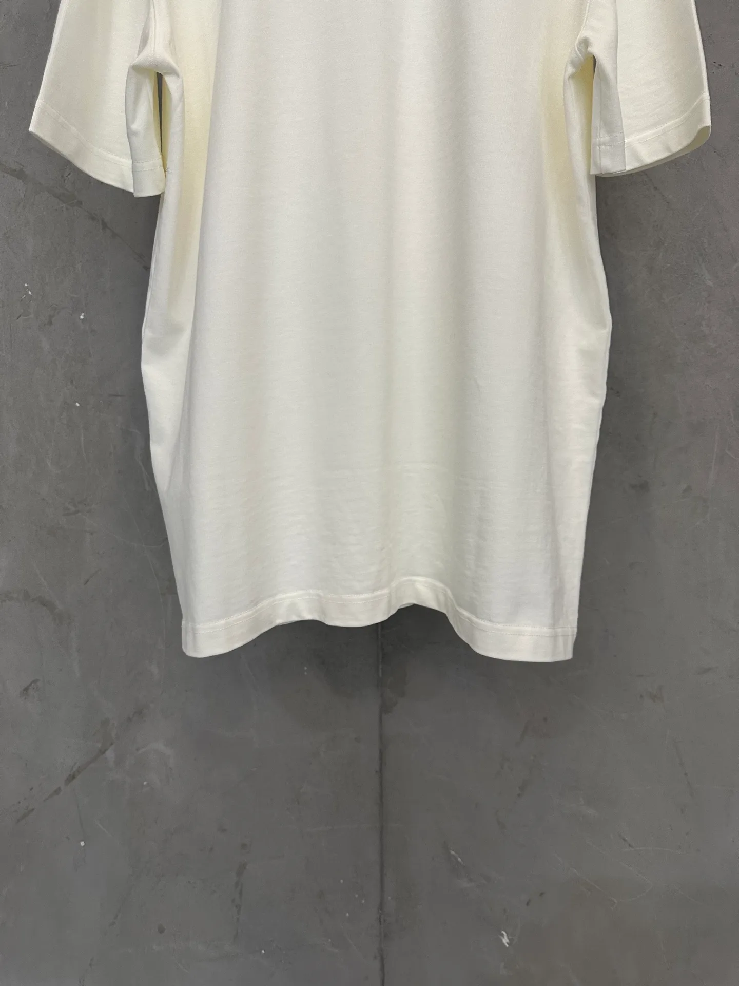 ￼ 140- New Arrival g Alexander wang 2026fw T : 2*2 g Color Change Same Style Color: Black White Red Size: XS S M L XL